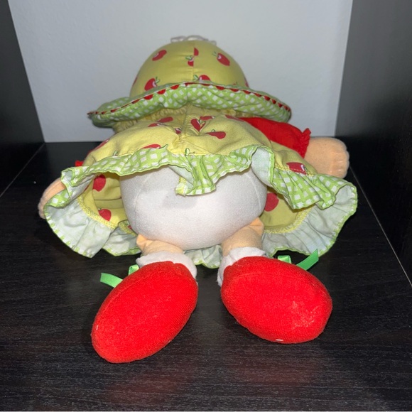 Vintage Talking Red Yellow Green 13" Strawberry Shortcake Rag Doll BAN DAI - Picture 5 of 7